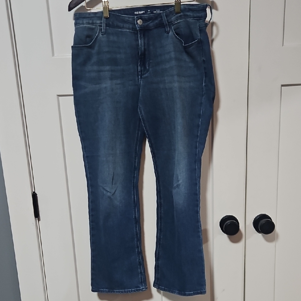 Old Navy Mid Rise Wow Boot-Cut Jeans Womens 10 Short Medium Wash Denim